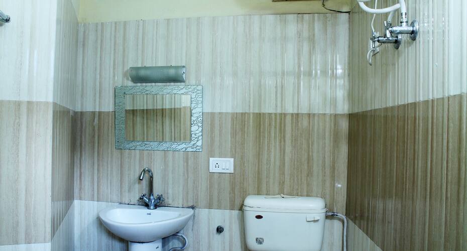 Hotel Ajay, Mussoorie 3